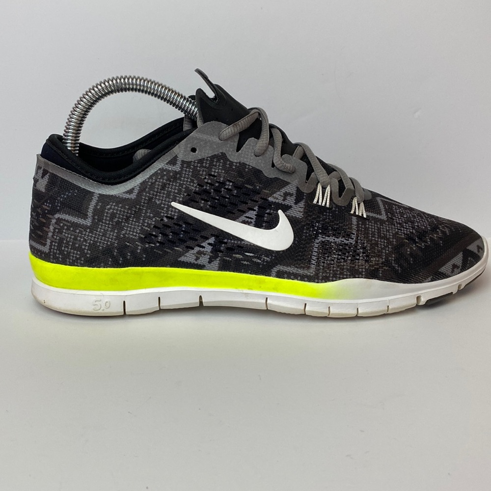 Women’s Nike Free TR Fit 4 - Size 8 (Kids 6.5) 629832-008